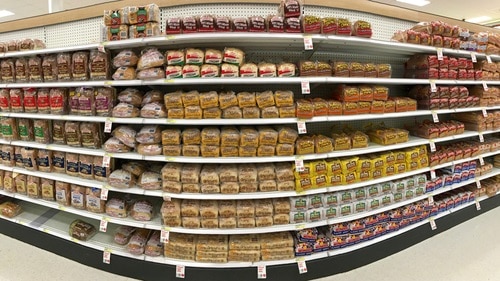 超市里卖的面包通常含有防腐剂
